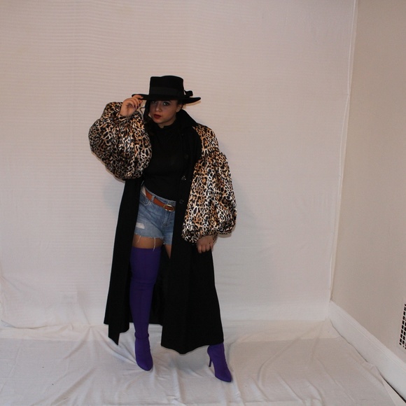 Coat - Picture 4 of 4